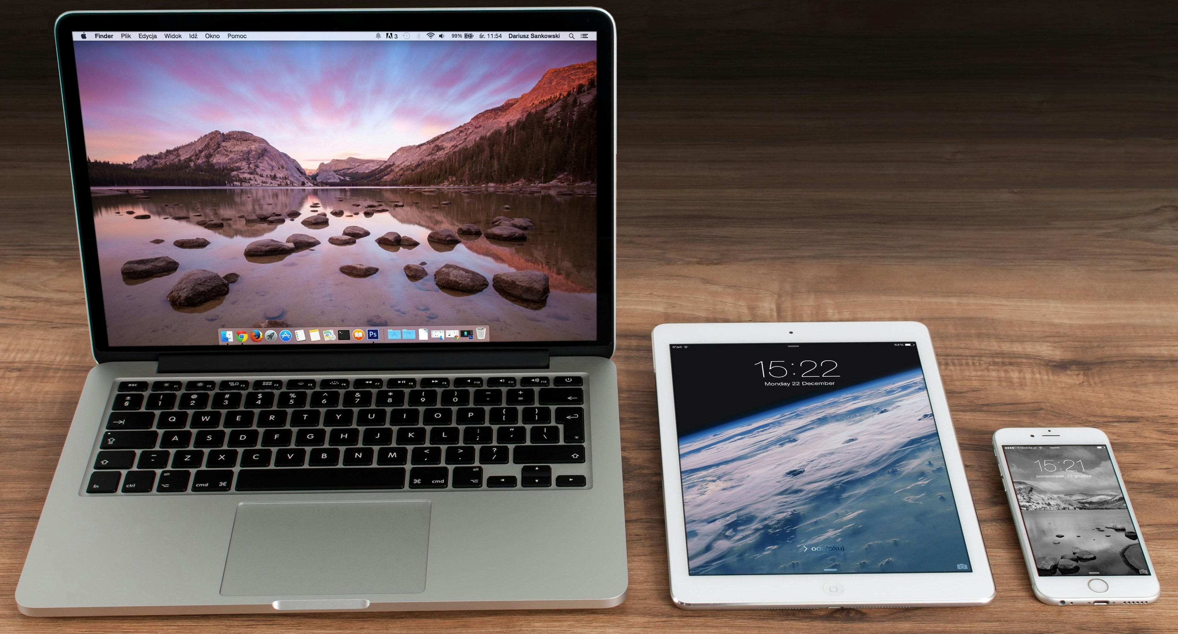 mobile and broadband image